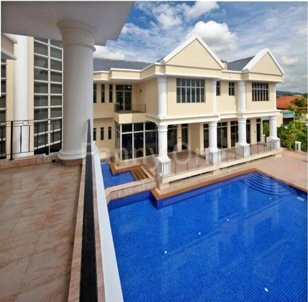 6 Bed Bungalow (Landed) for Rent in  Villas Holland - Image 2