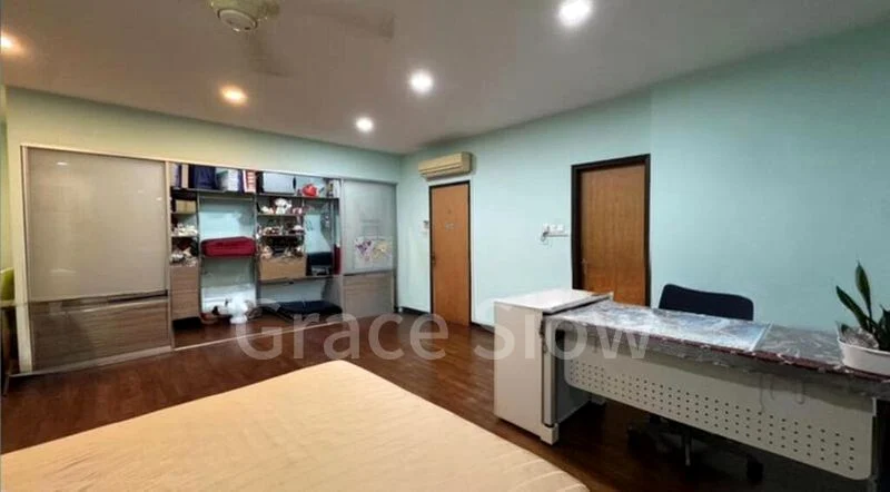 7 Bed Semi-Detached House (Landed) for Sale in  Watercove - Image 3