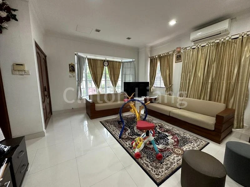 8 Bed Semi-Detached House (Landed) for Sale in Sembawang Hills Estate - Image 2
