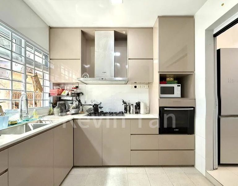 3 Bed Terraced House (Landed) for Sale in Thomson Garden Estate - Image 3