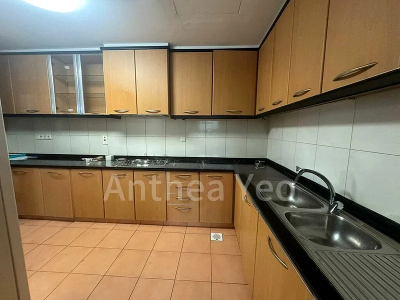 5 Bed Condo for Sale in  Pebble Bay - Image 5