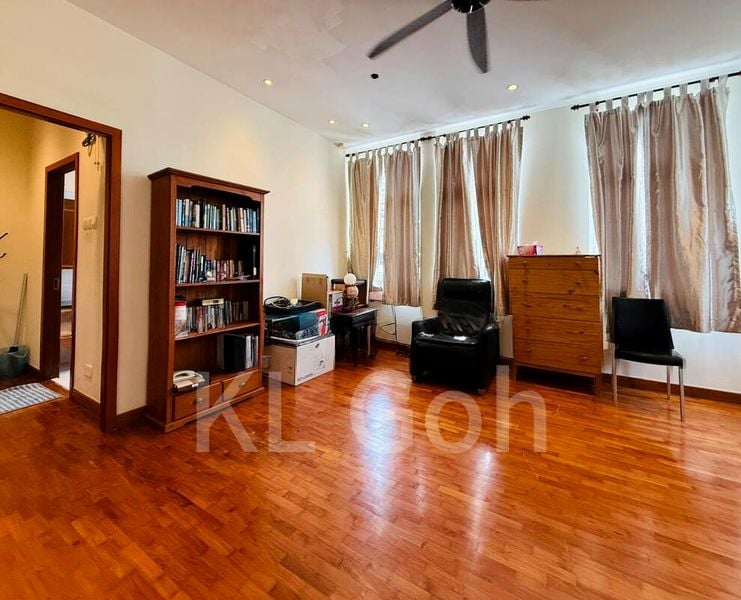 7 Bed Corner Terrace (Landed) for Sale in  Thomson Ridge - Image 6