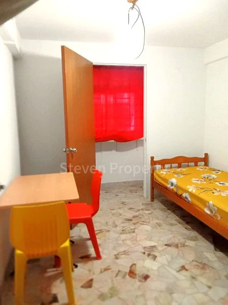 Common Room (HDB) for Rent in  418 Ang Mo Kio Avenue 10 - Image 1