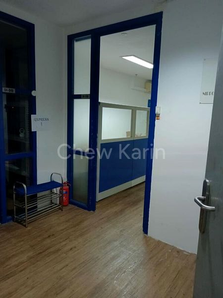 Light Industrial (B1) for Rent: Heng Loong Building - Image 2