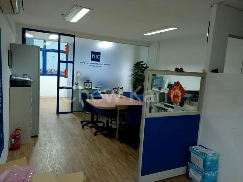 Light Industrial (B1) for Rent: Heng Loong Building - Image 3