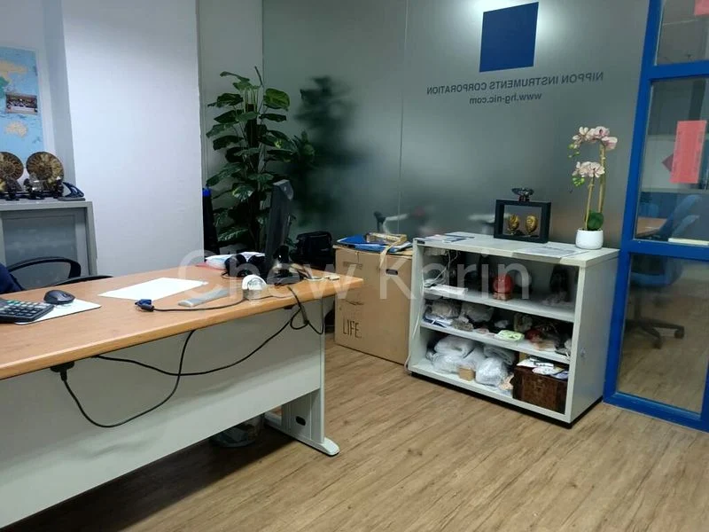 Light Industrial (B1) for Rent: Heng Loong Building - Image 1