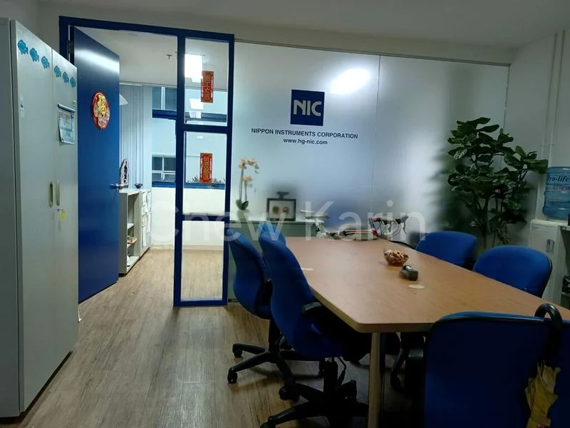 Light Industrial (B1) for Rent: Heng Loong Building - Image 5