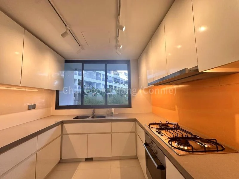 3 Bed Condo for Rent in  The Interlace - Image 12