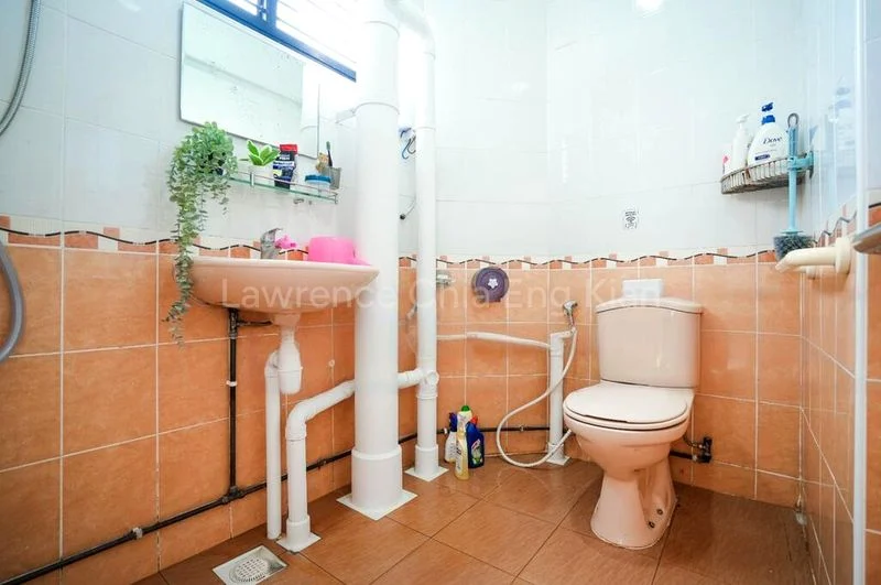 5 Room (5A) HDB for Sale in  332 Jurong East Avenue 1 - Image 4