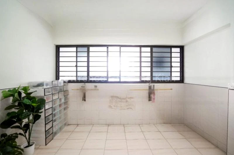 5 Room (5A) HDB for Sale in  332 Jurong East Avenue 1 - Image 3