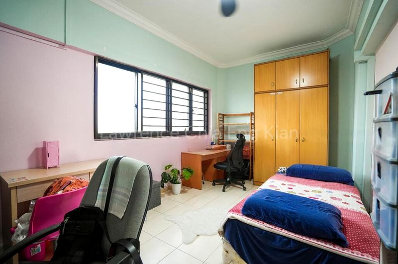 5 Room (5A) HDB for Sale in  332 Jurong East Avenue 1 - Image 5