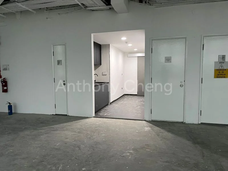 Shop / Shophouse for Rent in  Carpenter Street - Image 4