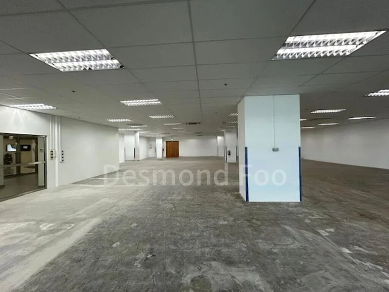 Light Industrial (B1) for Rent: Dual-entrance, air-conditioned unit with good specifications in Serangoon North. - Image 4