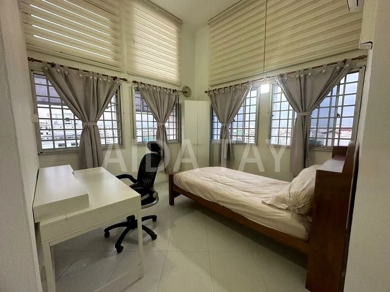 Common Room (HDB) for Rent in  710 Jurong West Street 71 - Image 1