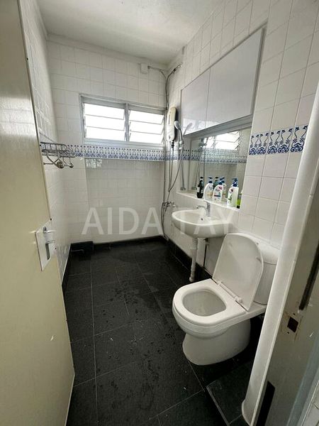 Common Room (HDB) for Rent in  710 Jurong West Street 71 - Image 10