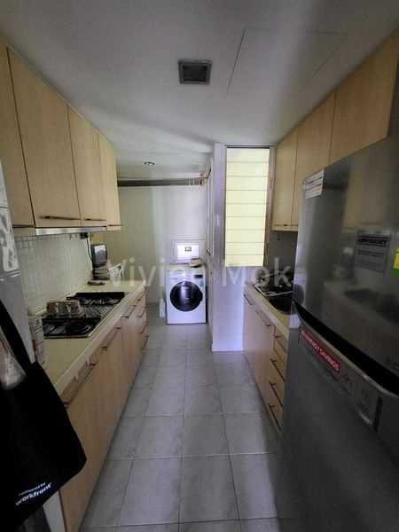 3 Bed Condo for Rent in  The Jade - Image 10