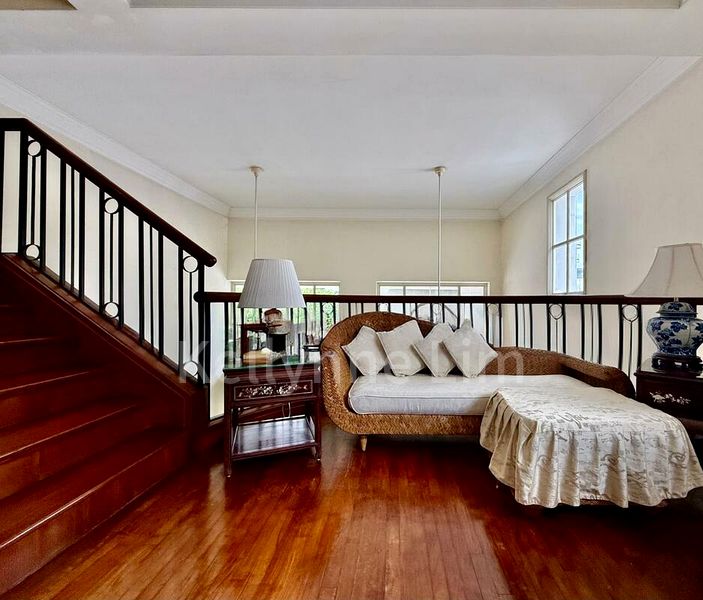 4 Bed Semi-Detached House (Landed) for Sale in Holland Grove Park - Image 6