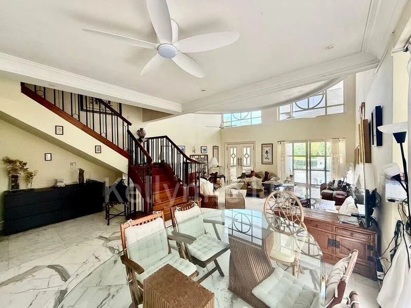 4 Bed Semi-Detached House (Landed) for Sale in Holland Grove Park - Image 3