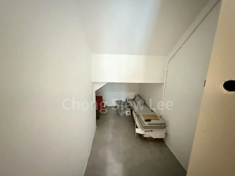 3 Bed Terraced House (Landed) for Rent in  Hillview Garden Estate - Image 4