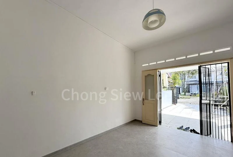 3 Bed Terraced House (Landed) for Rent in  Hillview Garden Estate - Image 3