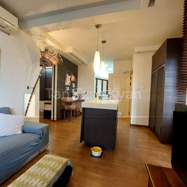 2 Bed Condo for Sale in  Bayshore Park - Image 2