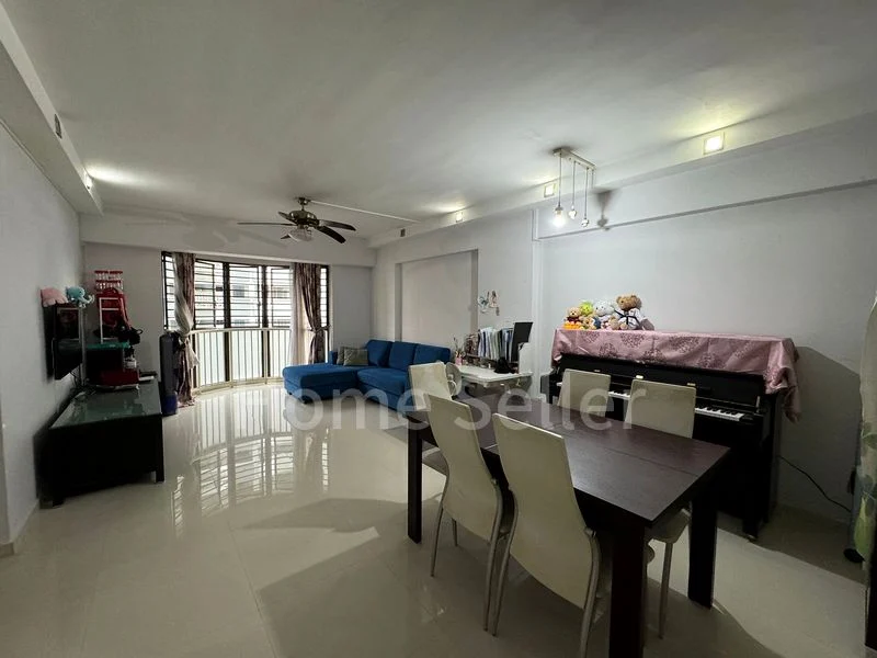 4 Room (4A) HDB for Sale in 638 Choa Chu Kang Street 64 - Image 1
