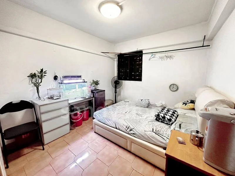 4 Room (4NG) HDB for Sale in 136 Bukit Batok West Avenue 6 - Image 3