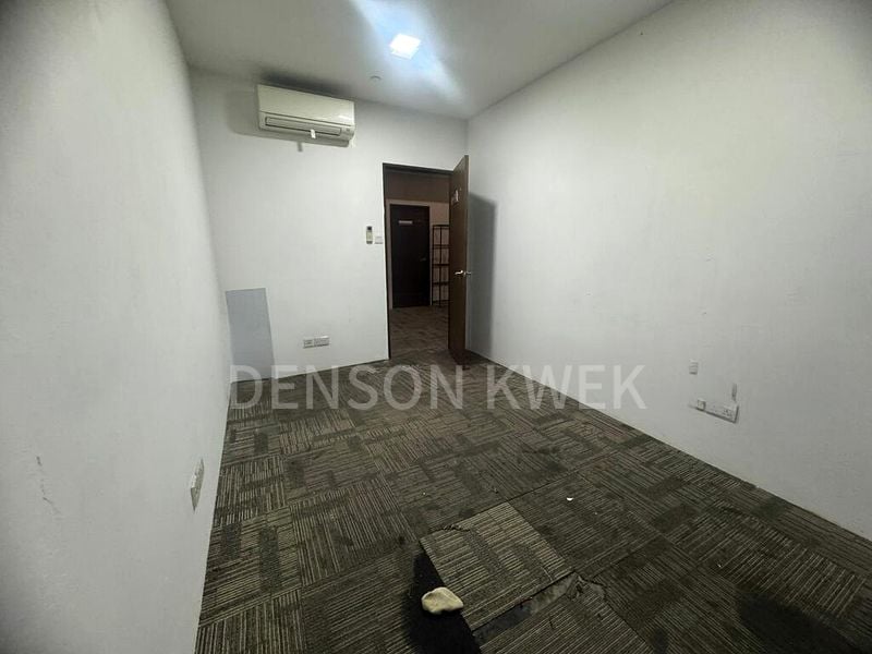 Light Industrial (B1) for Rent: Woodlands Horizon - Image 11