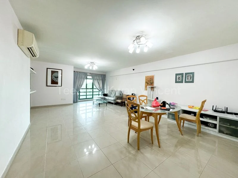 5 Room (5I) HDB for Rent in  686A Woodlands Drive 73 - Image 2