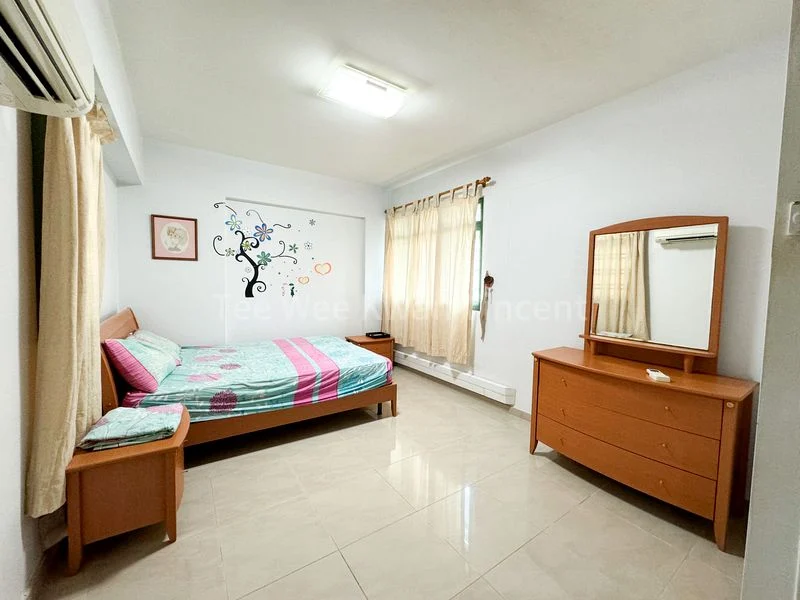 5 Room (5I) HDB for Rent in  686A Woodlands Drive 73 - Image 4