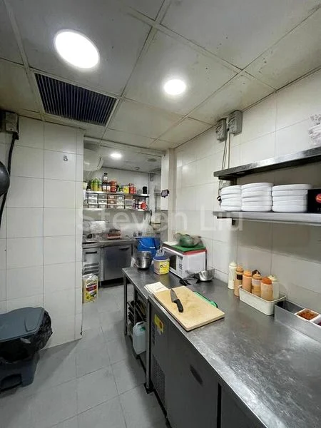 Food & Beverage for Rent: madras street - Image 3