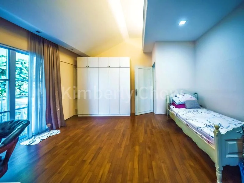 6 Bed Bungalow (Landed) for Sale in  Chiltern Park - Image 12