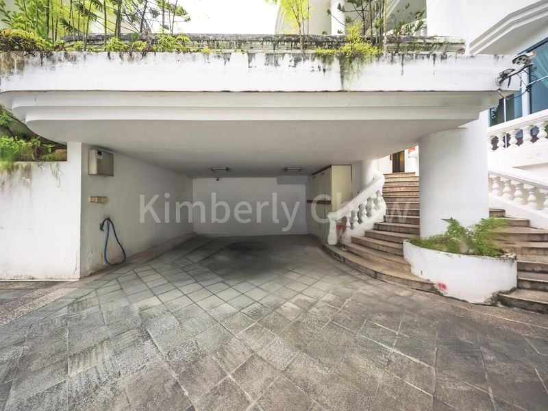 6 Bed Bungalow (Landed) for Sale in  Chiltern Park - Image 2