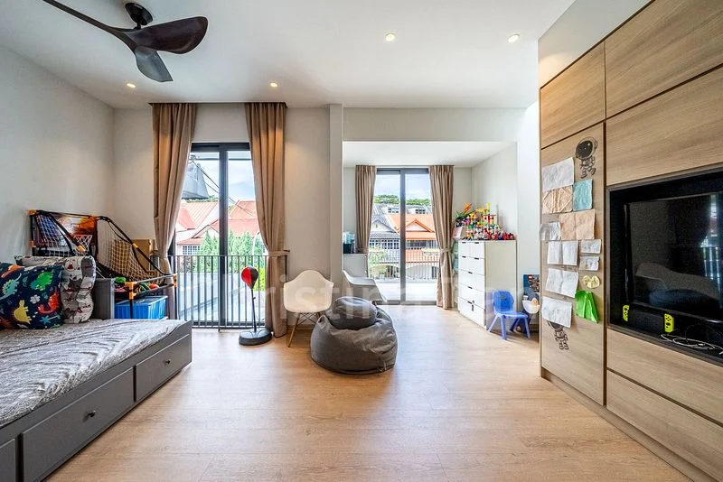 4 Bed Terraced House (Landed) for Sale in  Jalan Kayu Estate - Image 7