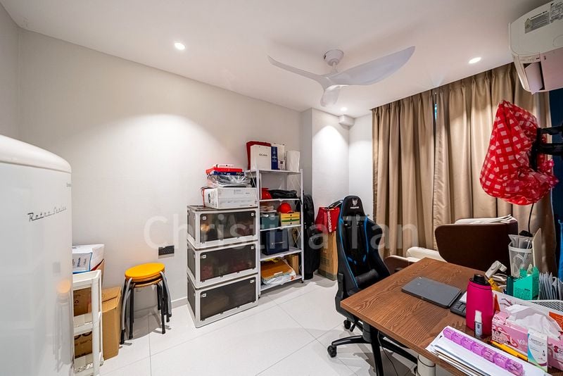 4 Bed Terraced House (Landed) for Sale in  Jalan Kayu Estate - Image 17