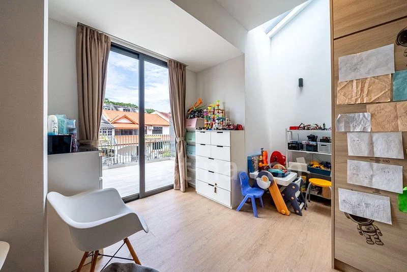 4 Bed Terraced House (Landed) for Sale in  Jalan Kayu Estate - Image 10