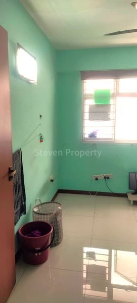 Common Room (HDB) for Rent in  693A Woodlands Avenue 6 - Image 2