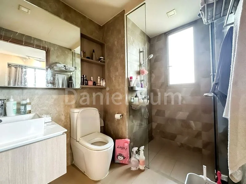 3 Bed Executive Condo for Sale in  The Vales - Image 8