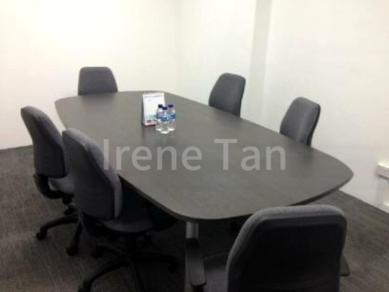 Light Industrial (B1) for Rent: Zervex - 1,200 Sq Ft Shop / Unit on Oldham Street - Image 1