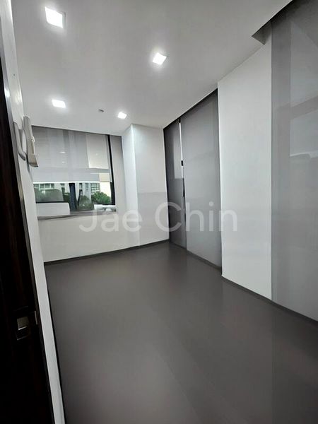 Light Industrial (B1) for Rent: Midview City - Image 3