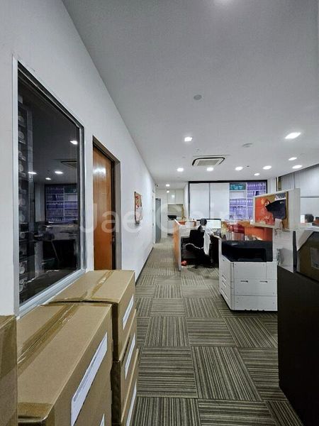 Light Industrial (B1) for Rent: Midview City - Image 5