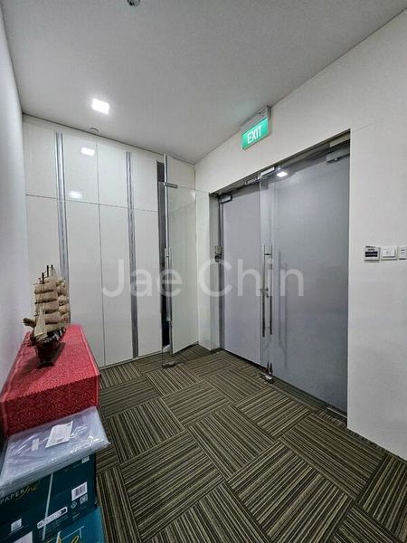 Light Industrial (B1) for Rent: Midview City - Image 11