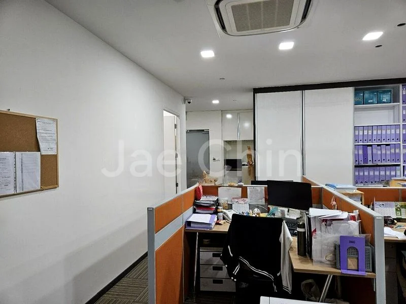 Light Industrial (B1) for Rent: Midview City - Image 14