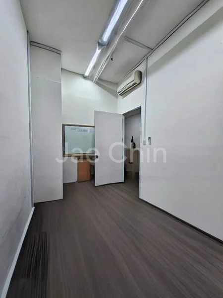 Light Industrial (B1) for Rent: Midview City - Image 16