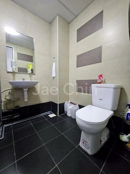 Light Industrial (B1) for Rent: Midview City - Image 3