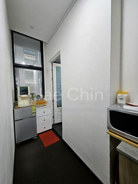 Light Industrial (B1) for Rent: Midview City - Image 7