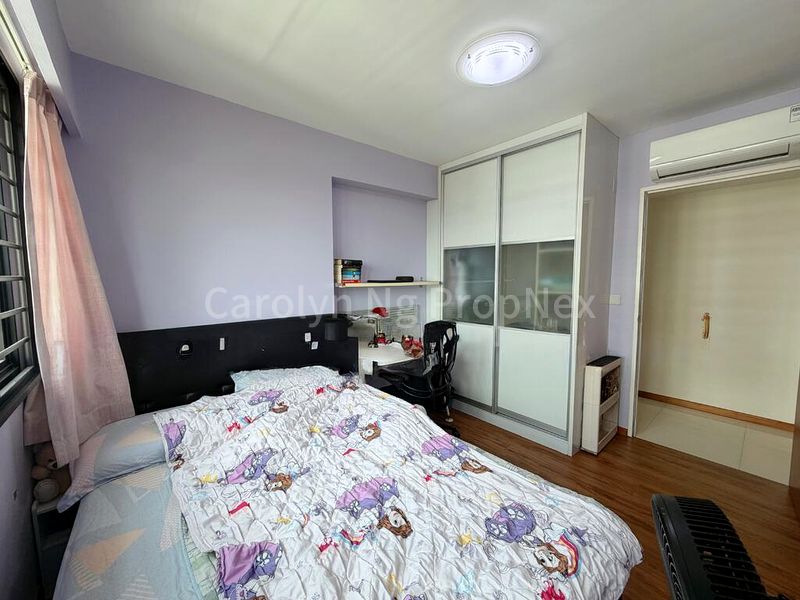 5 Room (5I) HDB for Sale in  293C Compassvale Crescent - Image 7