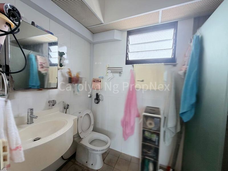 5 Room (5I) HDB for Sale in  293C Compassvale Crescent - Image 4