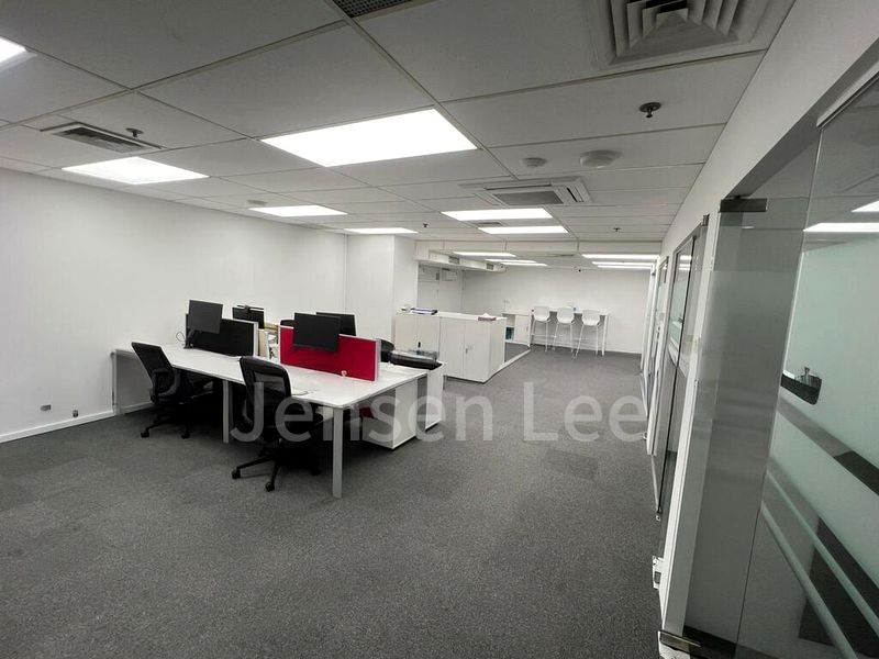 Office for Rent: International Plaza - Image 4
