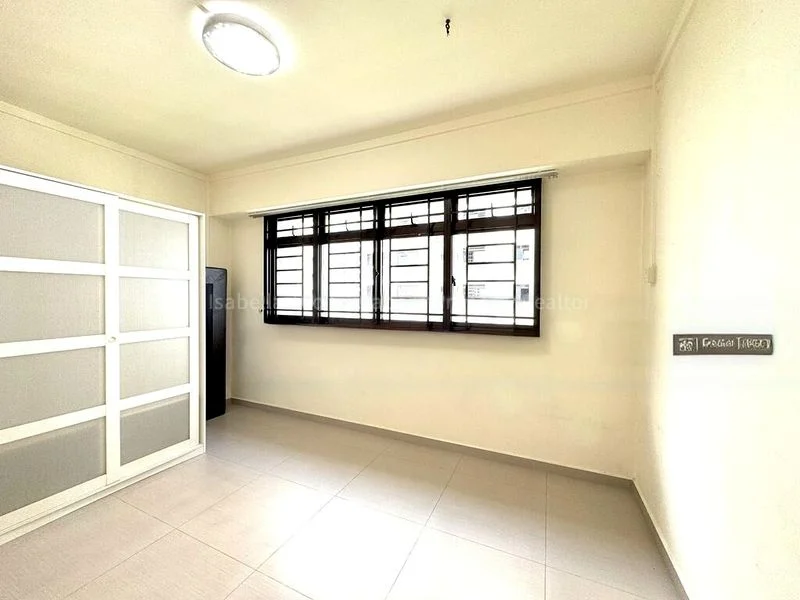 5 Room (5I) HDB for Sale in 179 Yung Sheng Road - Image 6